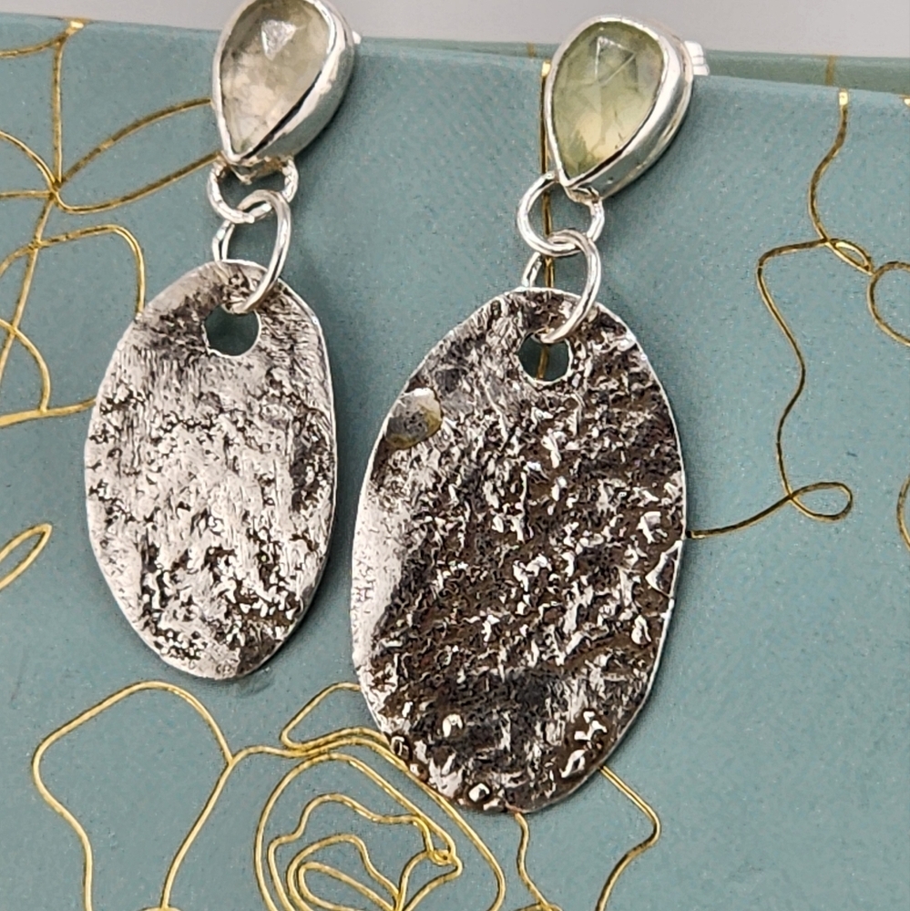 PERIDOT TEARDROP  TEXTURE EARRINGS  HANDMADE STERLING SILVER - Picture 4 of 6